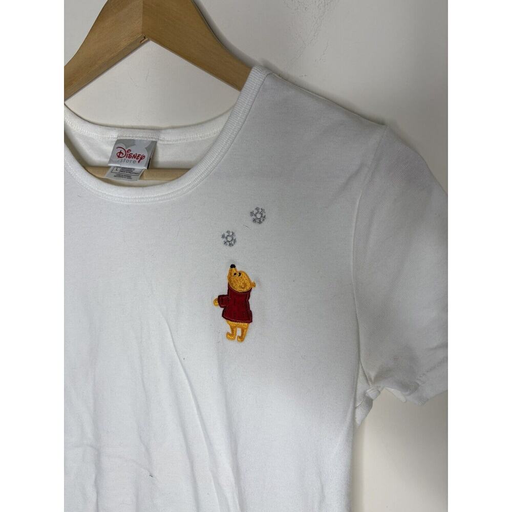 Vintage Disney Store Womens L Winnie The Pooh Shirt Short Sleeve White Snowflake - Picture 2 of 9